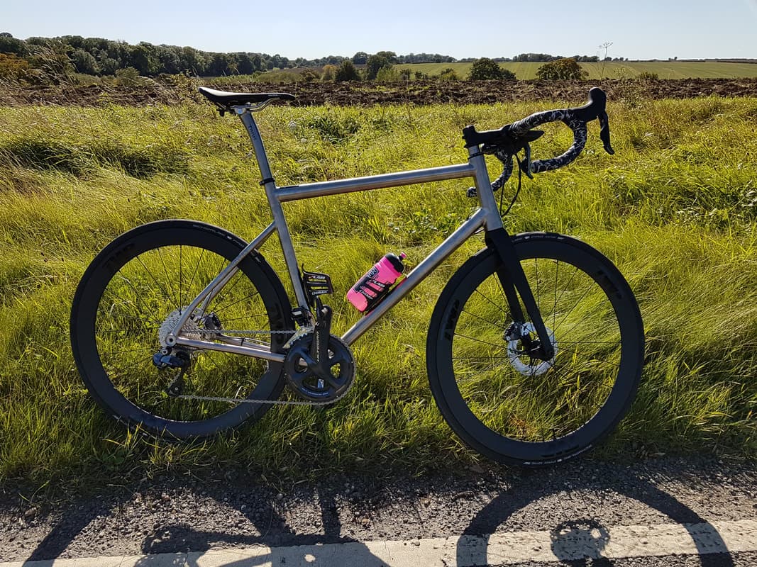 Travers Road Elite Stealth