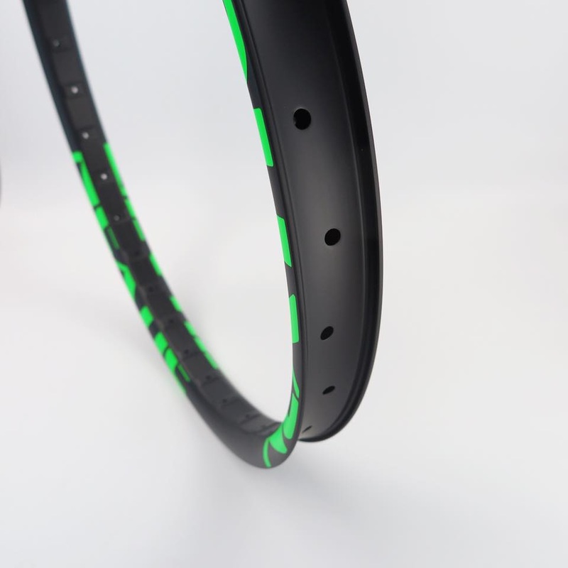 Nextie Crocodile carbon plus rim, photo 1 of 7