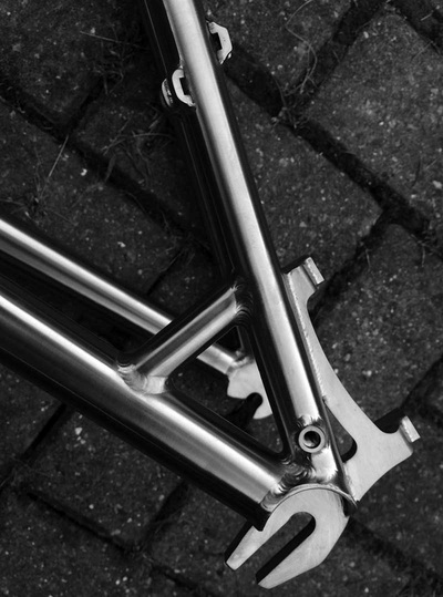 Cable run for Rohloff hub on Angus frame, photo 5 of 7