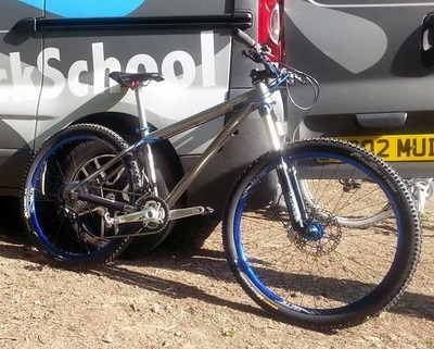 650b, photo 2 of 3