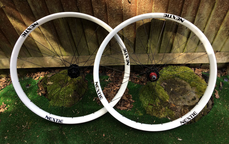 Nextie Snow Fox 29+ wheelset, photo 1 of 6