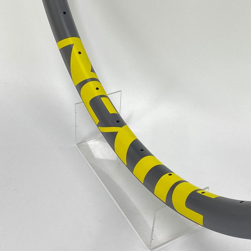 You want custom graphics/colours on carbon rims?, photo 1 of 3