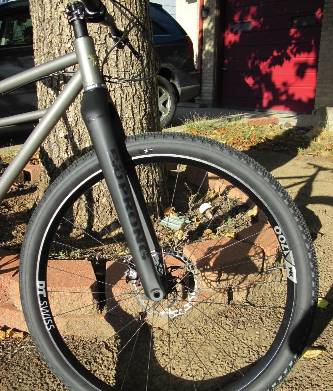 Front of the bike: EVO Prong fork, DT Swiss XM 1700 wheel and Schwalbe G-One Overland tyre