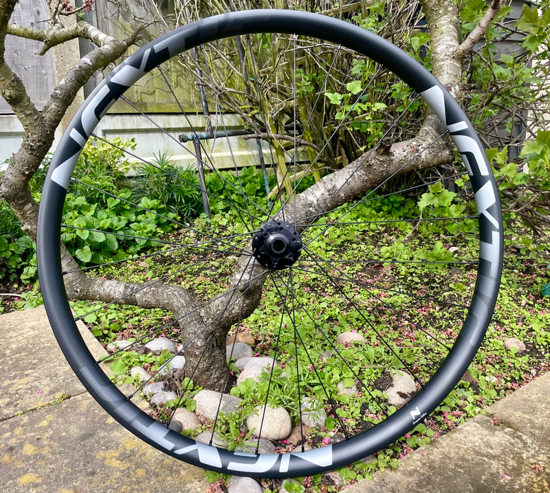 Nextie NXT29UM35 with Hope Pro 5, photo 4 of 6