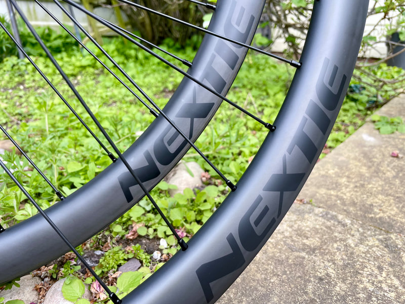 Nextie CRV 700 gravel wheel build, photo 5 of 8