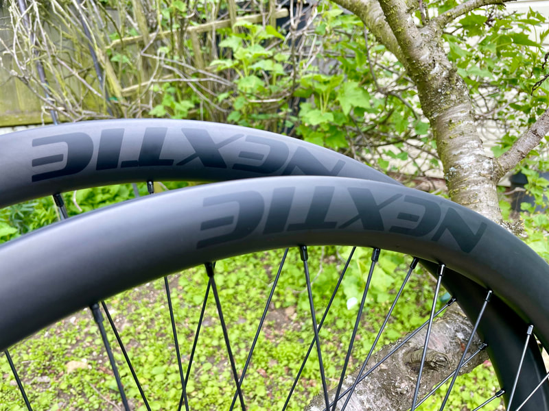 Nextie CRV 700 gravel wheel build, photo 7 of 8