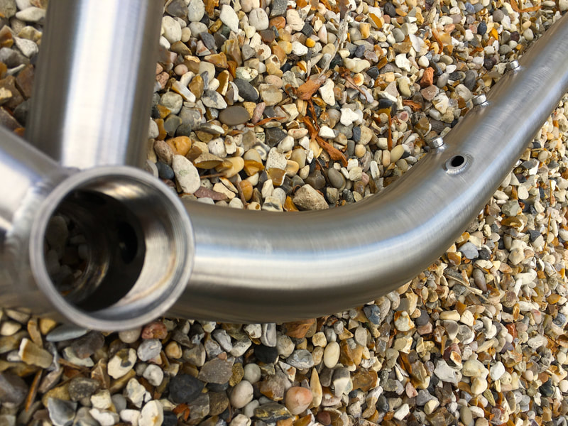 Bendy Bespoke Bike Frame, photo 3 of 8