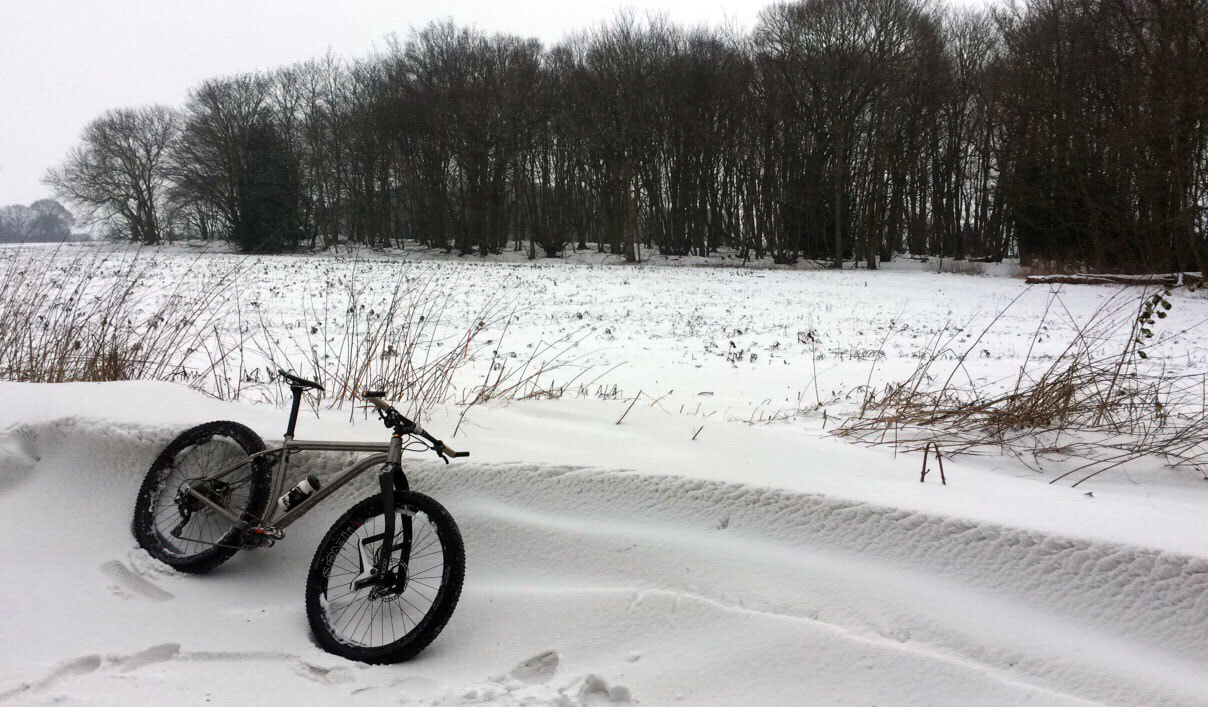Great ride in the snow this morning, some big big drift and some perfect power. What mountain bikes are made for!Drifting RUSSTi, photo 1 of 4