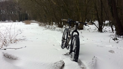Great ride in the snow this morning, some big big drift and some perfect power. What mountain bikes are made for!Drifting RUSSTi, photo 2 of 4